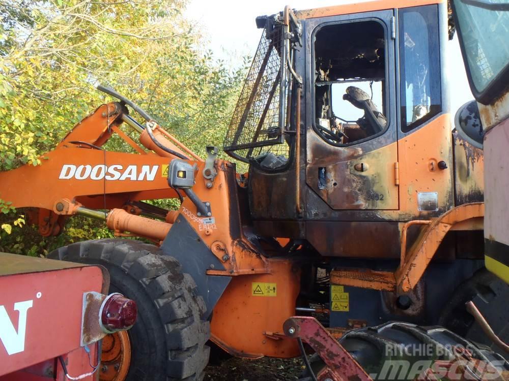 Doosan Daewoo DL250 Traktorid