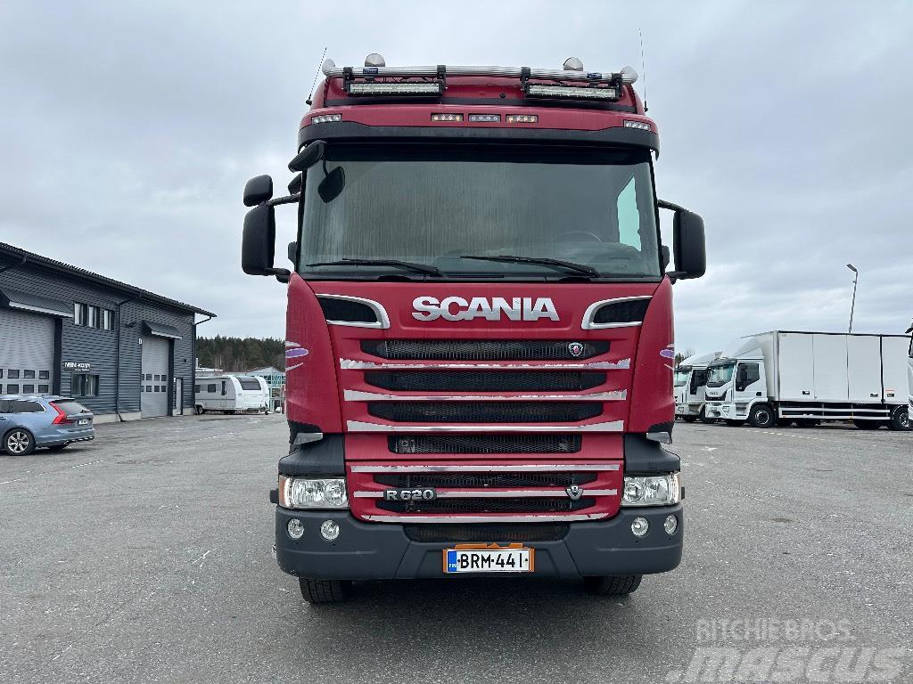 Scania R620 8x4 Metsaveokid