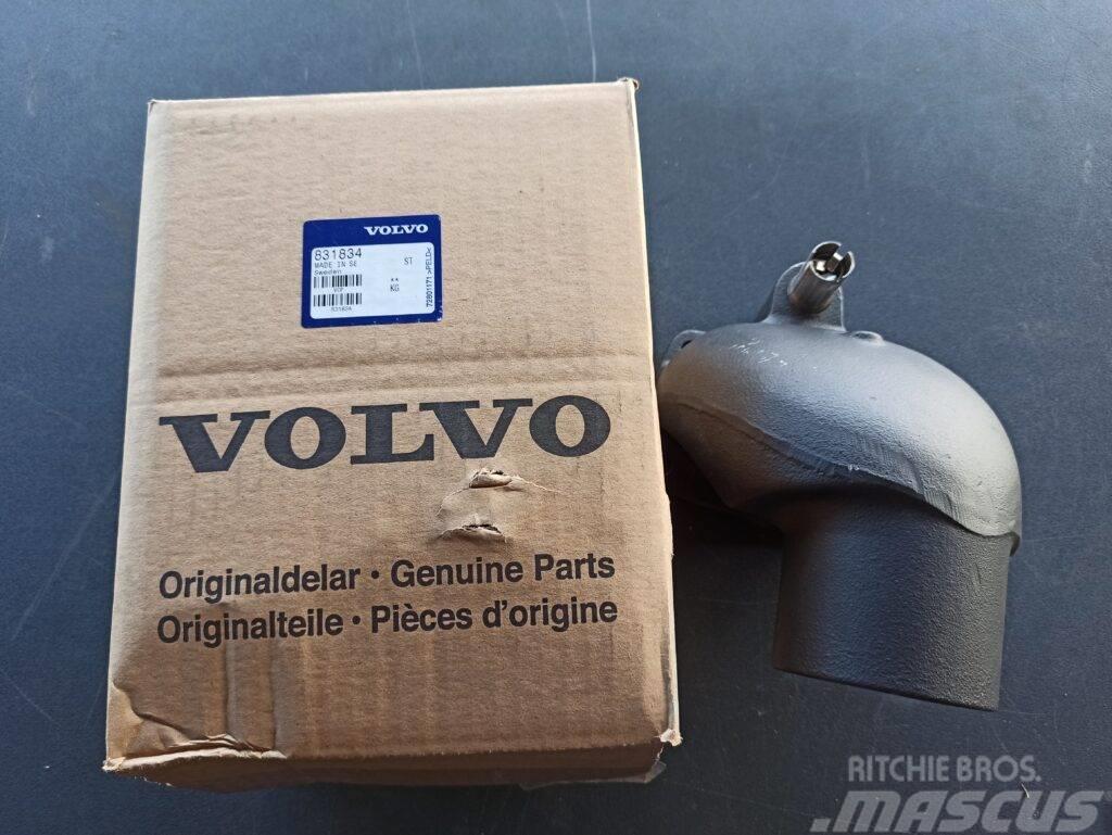 Volvo EXHAUST PIPE 831834 Mootorid