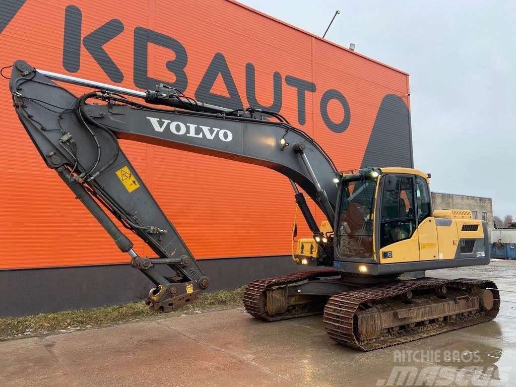 Volvo EC 220 DL QUICK COUPLER / CENTRAL LUBRICATION / AC Roomikekskavaatorid