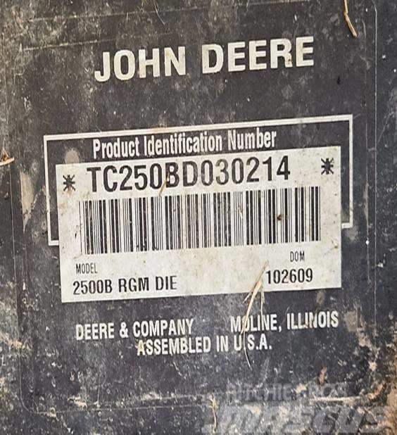 John Deere 2500 B PrecisionCut Murutraktorid