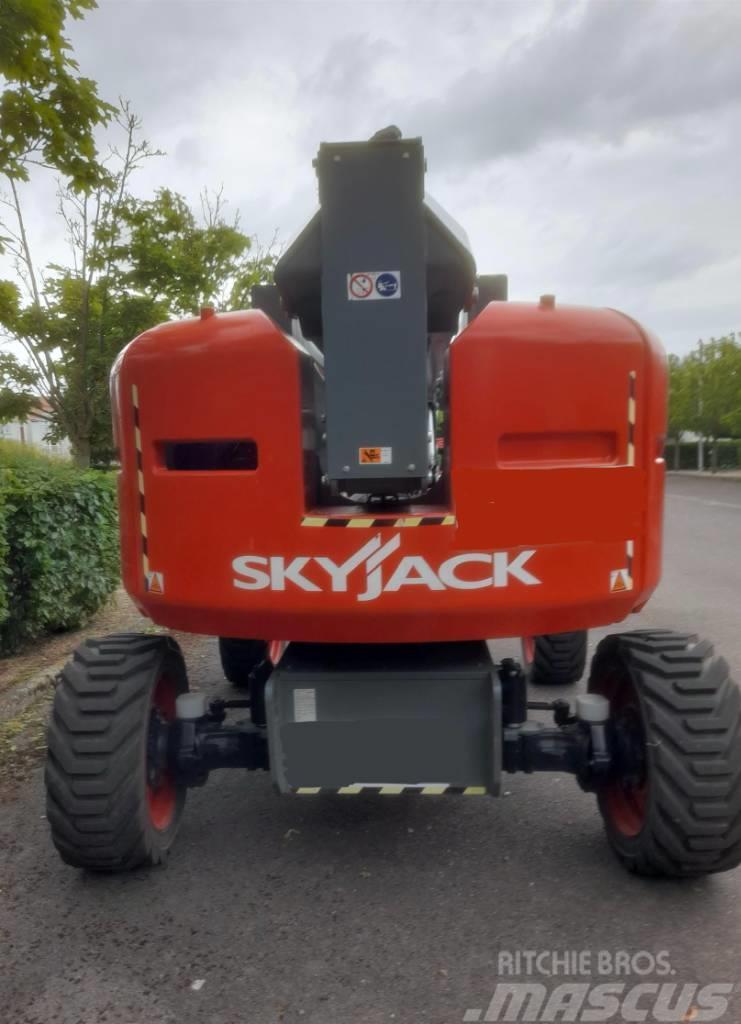 SkyJack SJ 60 AJ Iseliikuvad poomtõstukid