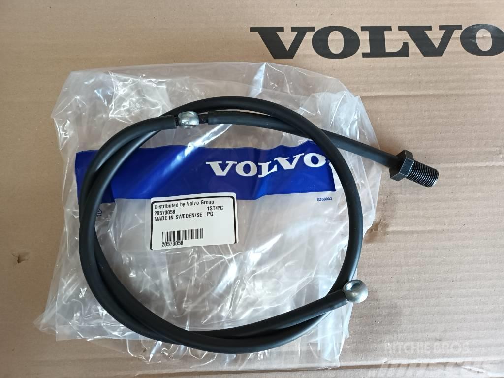 Volvo AIR VENT PIPE 20573058 Mootorid