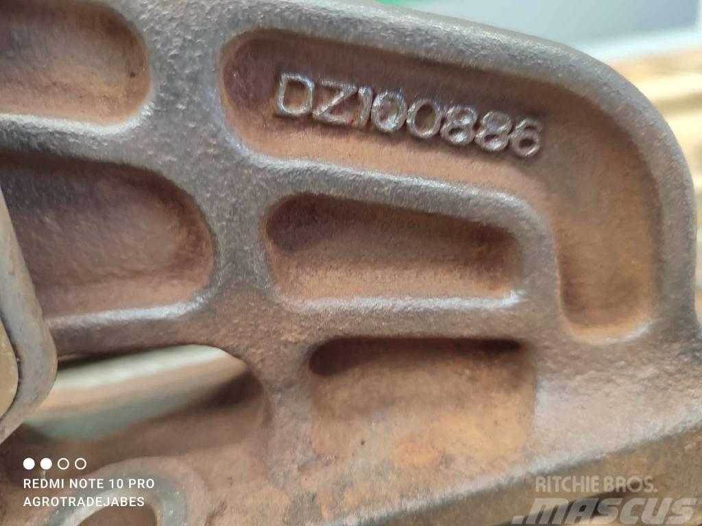 John Deere 6155R (DZ100885) bracket Mootorid