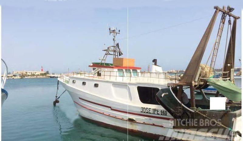  Barco de pesca denominada "Jose" Fishing boat Muud osad