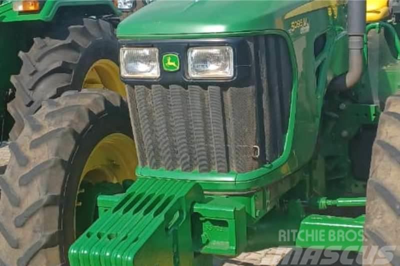 John Deere 5095M Traktorid