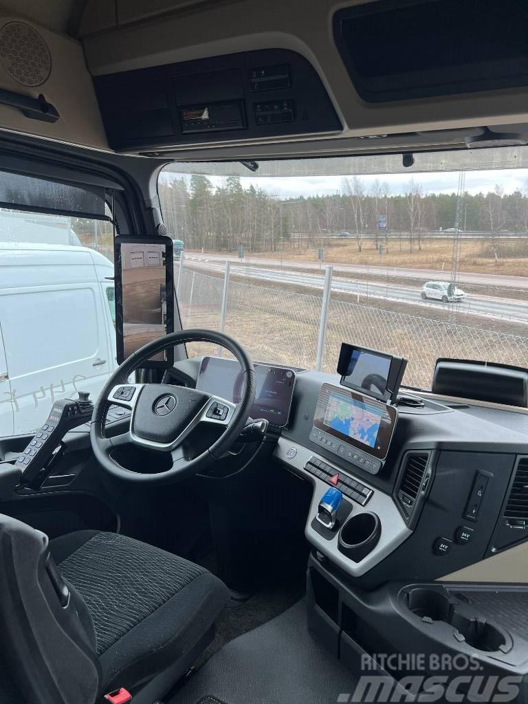 Mercedes-Benz Actros 2853 Finns för omgående leverans Konksliftveokid