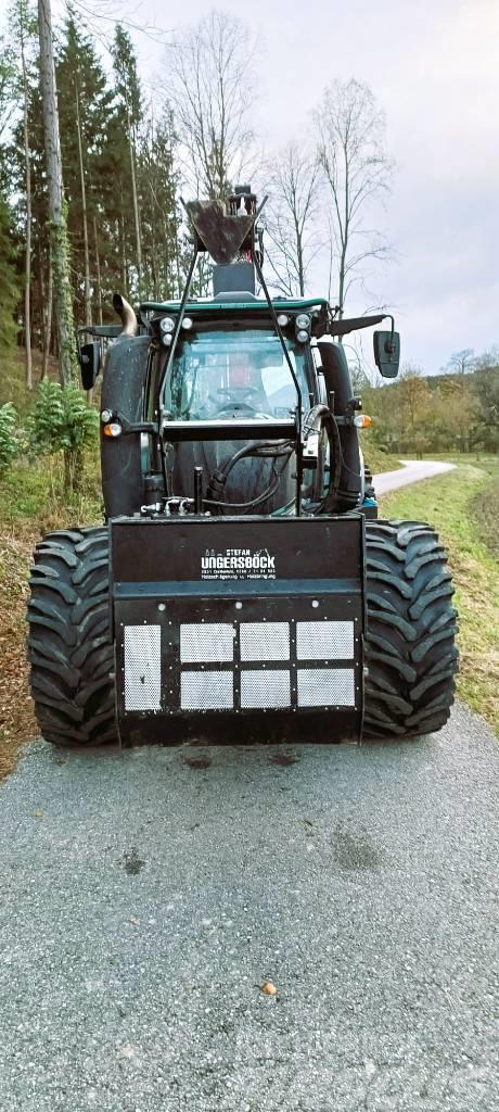 Valtra T234D Metsatööks kohandatud traktorid
