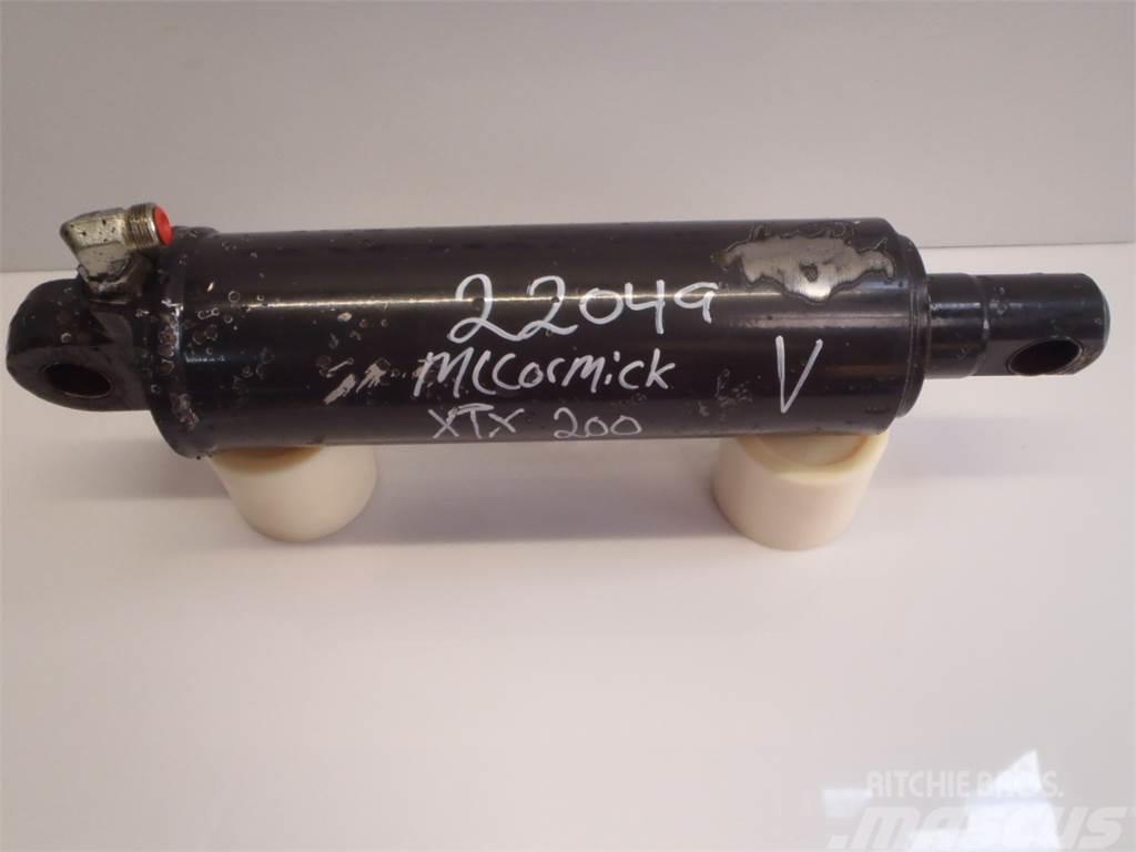 McCormick XTX200 Lift Cylinder Hüdraulika