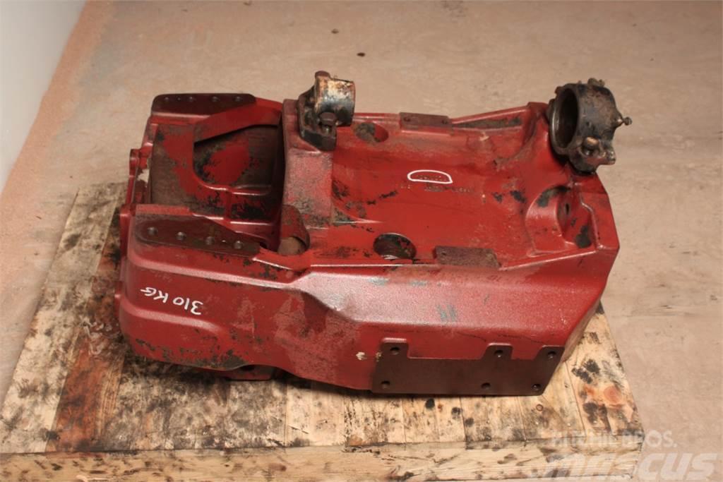 Case IH MXM130 Front axle support Raamid