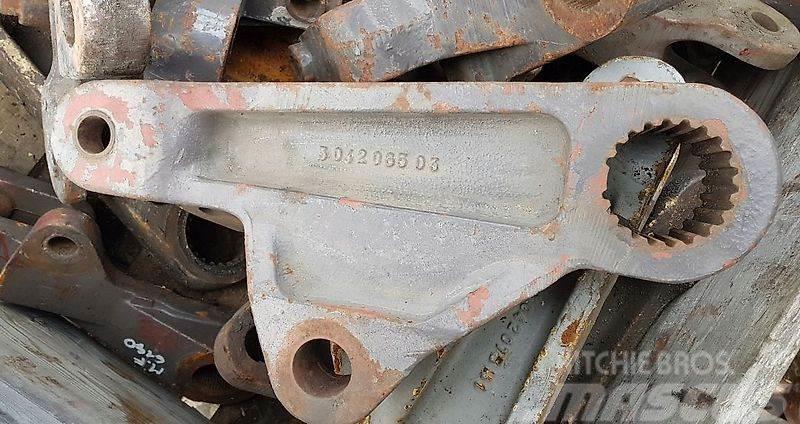 Massey Ferguson spare parts for Massey Ferguson 8210,8220,8240 whe Muud traktoritarvikud