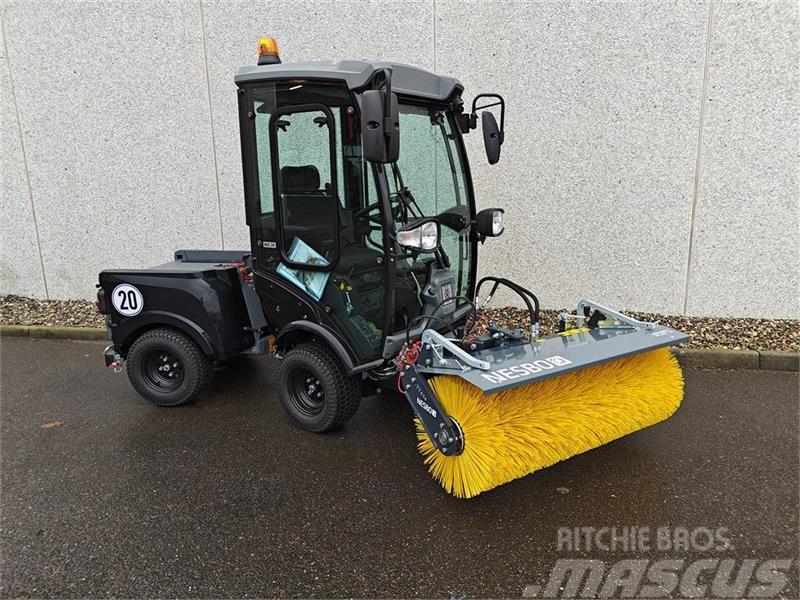 Kärcher MIC 26 Inklusiv 120cm Nesbo kost Kommunaalteenuste traktorid
