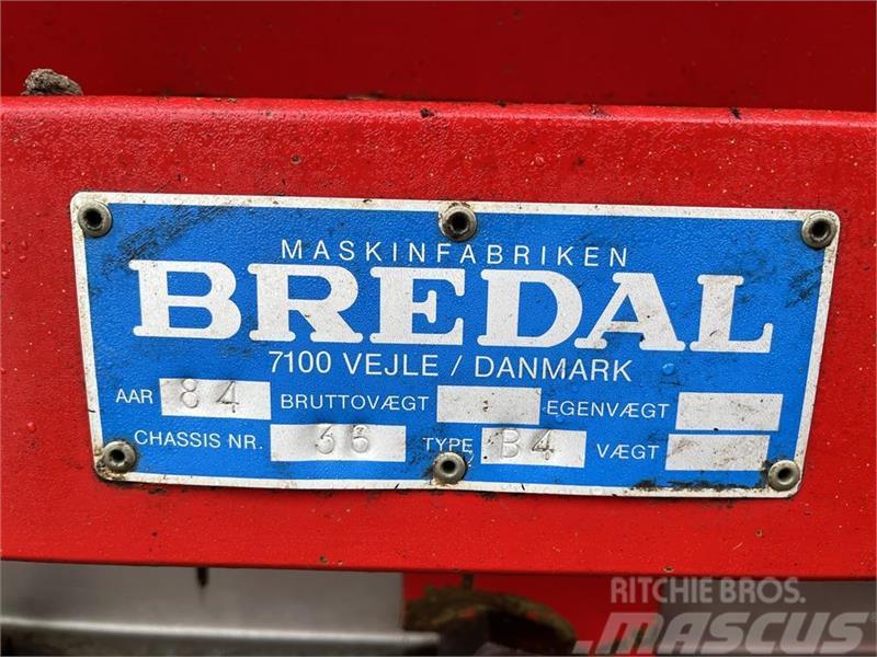 Bredal B 4 Med rustfri båndkasser Mineraalväetise laoturid
