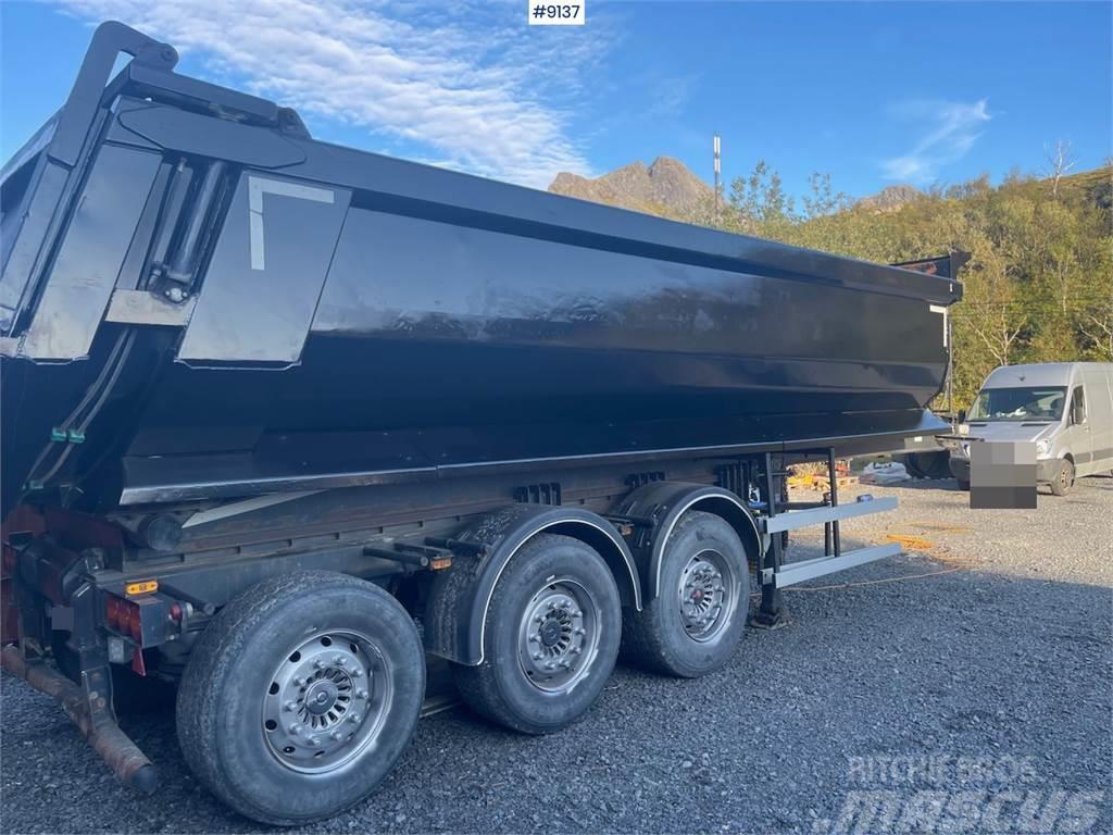 Carnehl tipping semi trailer in good condition Muud poolhaagised