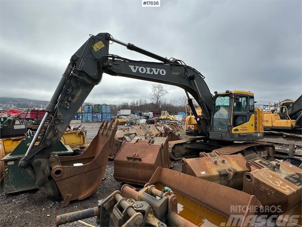 Volvo ECR235CL Tracked excavator w/ bucket and tilt Roomikekskavaatorid