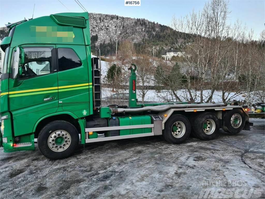 Volvo FH 8x4 hooklift truck w/ 24h multilift and compres Konksliftveokid