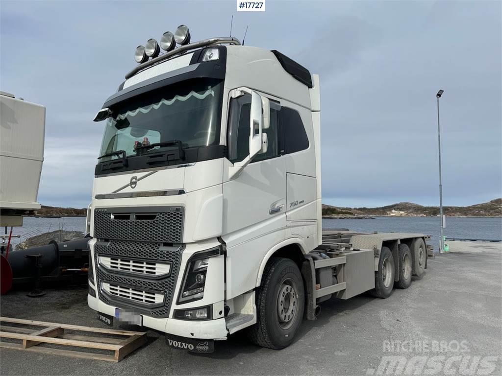 Volvo Fh16 8x4 chassis. WATCH VIDEO Raamautod