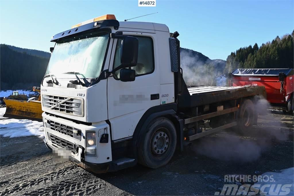 Volvo FM300 4x2 Machine freight/flatbed truck rep. objec Madelautod