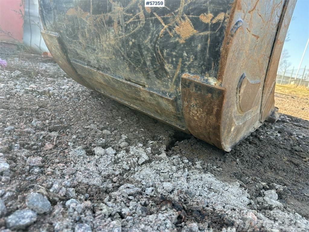 CAT 307.5 Excavator with Rototilt and Tools (SEE VIDE Roomikekskavaatorid