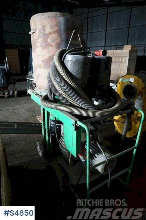  Industrial Vacuum Cleaner Muu