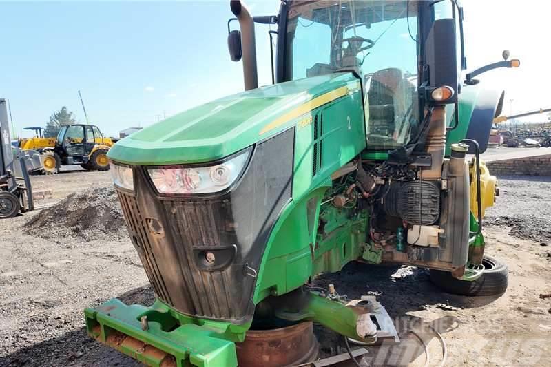 John Deere JD 7210R Tractor Now stripping for spares. Traktorid