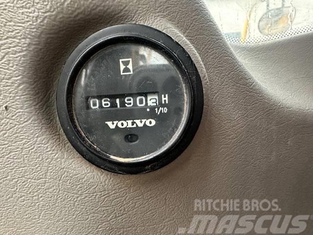 Volvo EC 300 D L Lammutusekskavaatorid