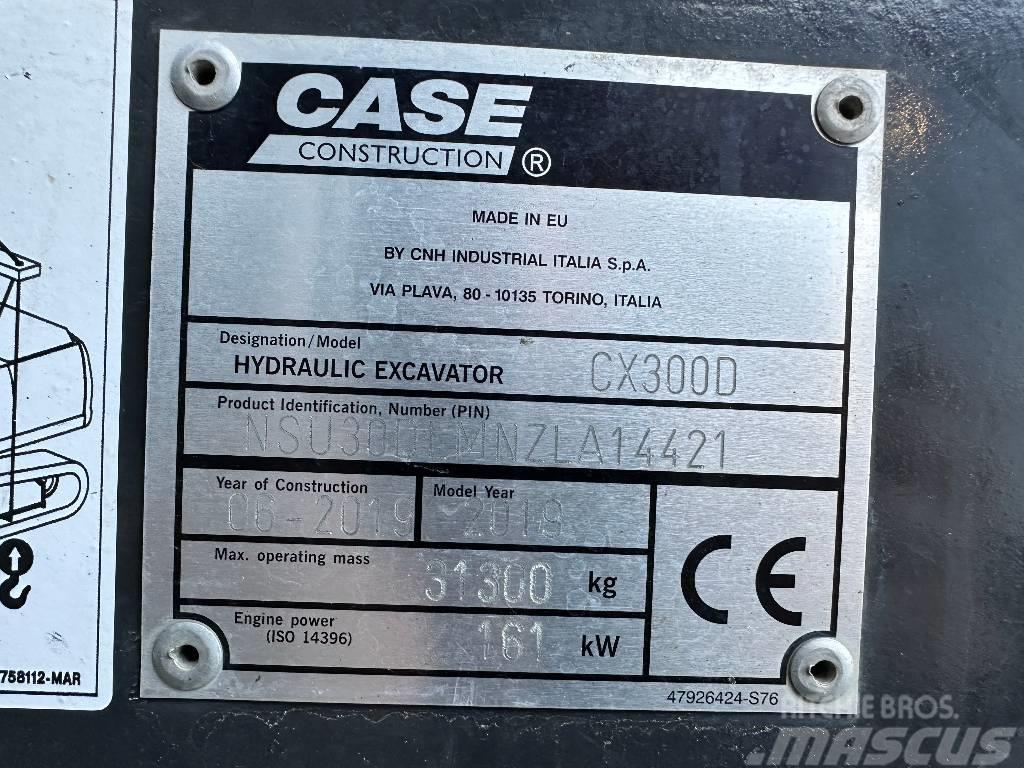 CASE CX 300 D Roomikekskavaatorid