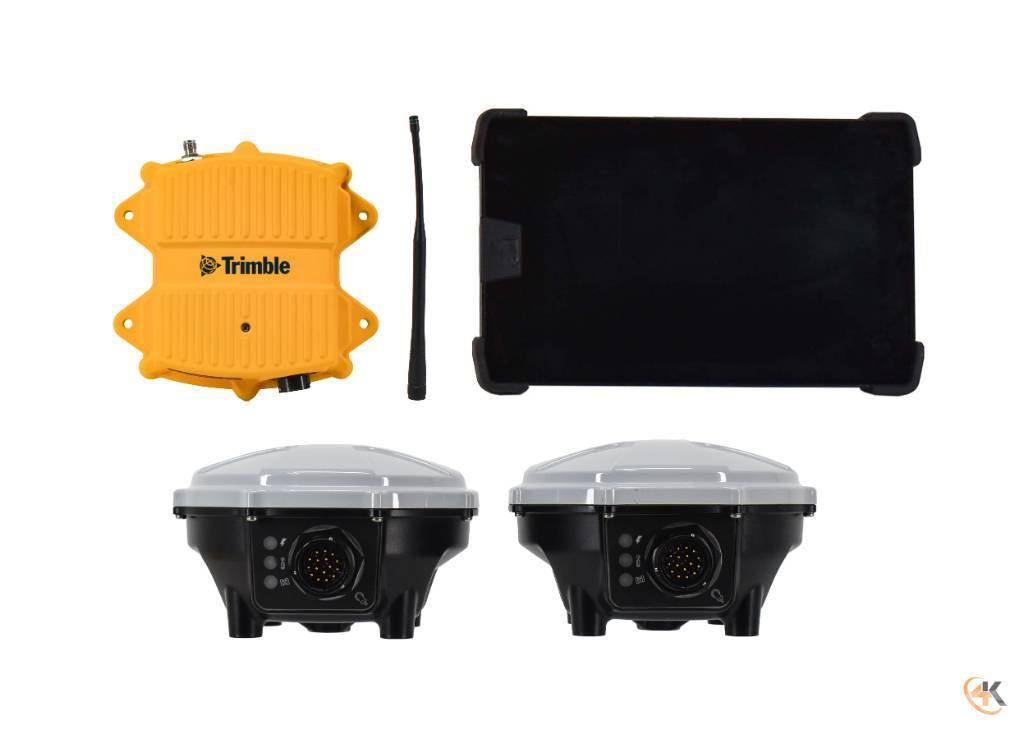 Trimble Earthworks GPS Dozer MC Kit w/ TD520, Dual MS976's Muud osad