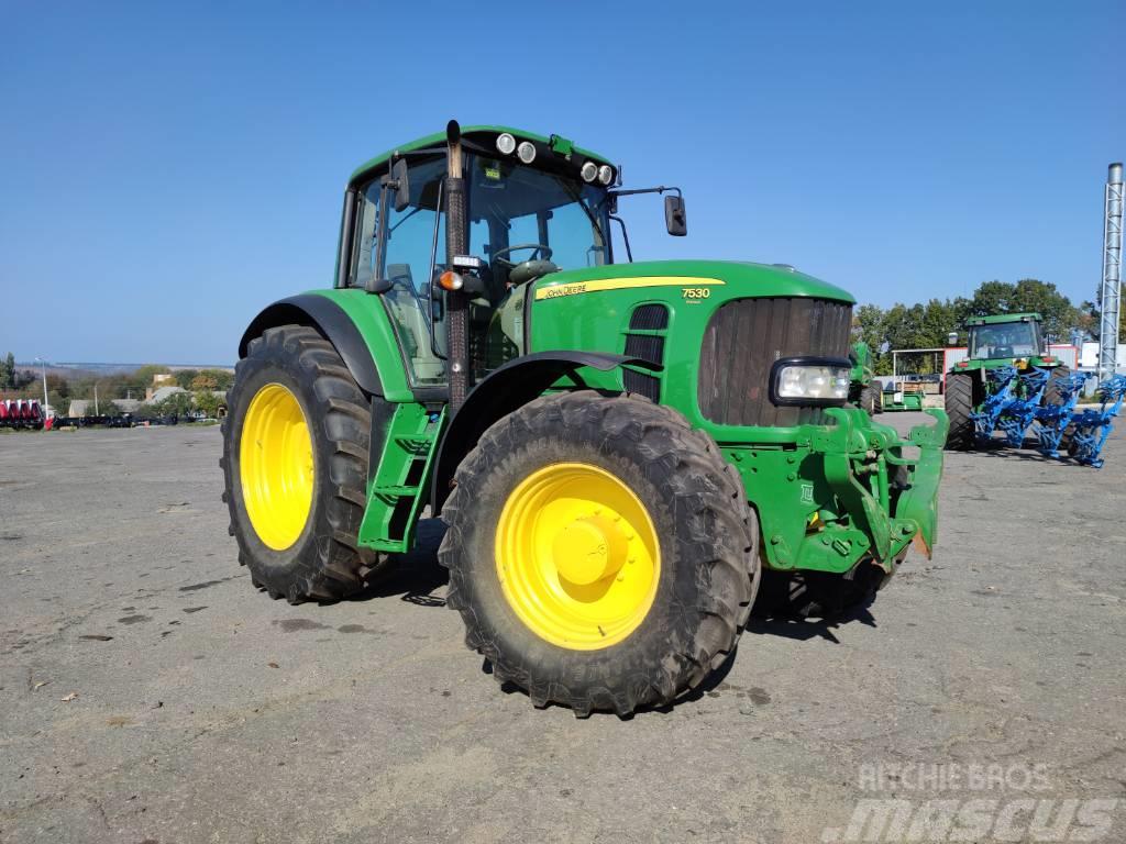 John Deere 7530 Premium Traktorid