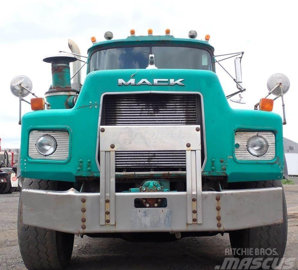 Mack RB688S Konksliftveokid
