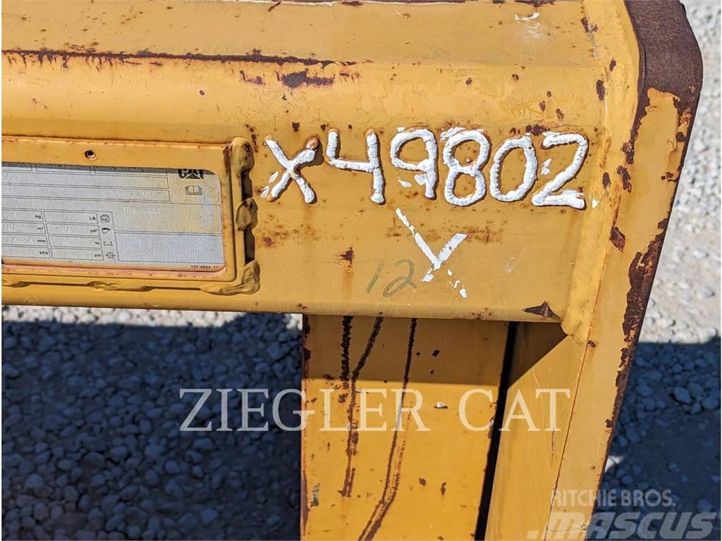 CAT 953 TRACK TYPE LOADER FORK PIN ON 72 Tõstekahvlid