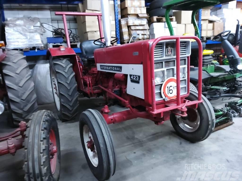 IH 423 Traktorid