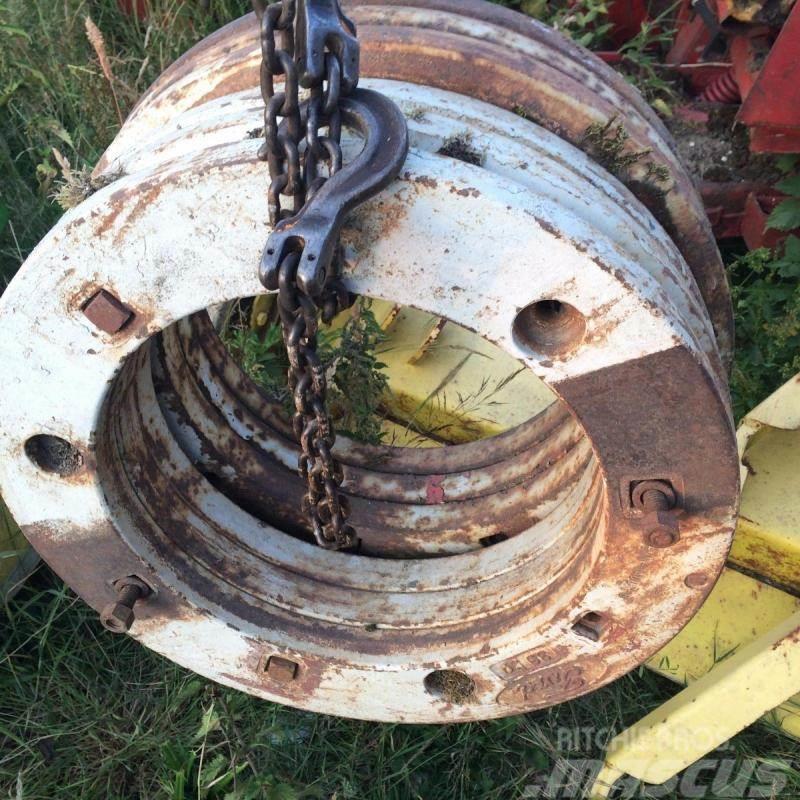 Ford Tractor Weights £250 Esiraskused