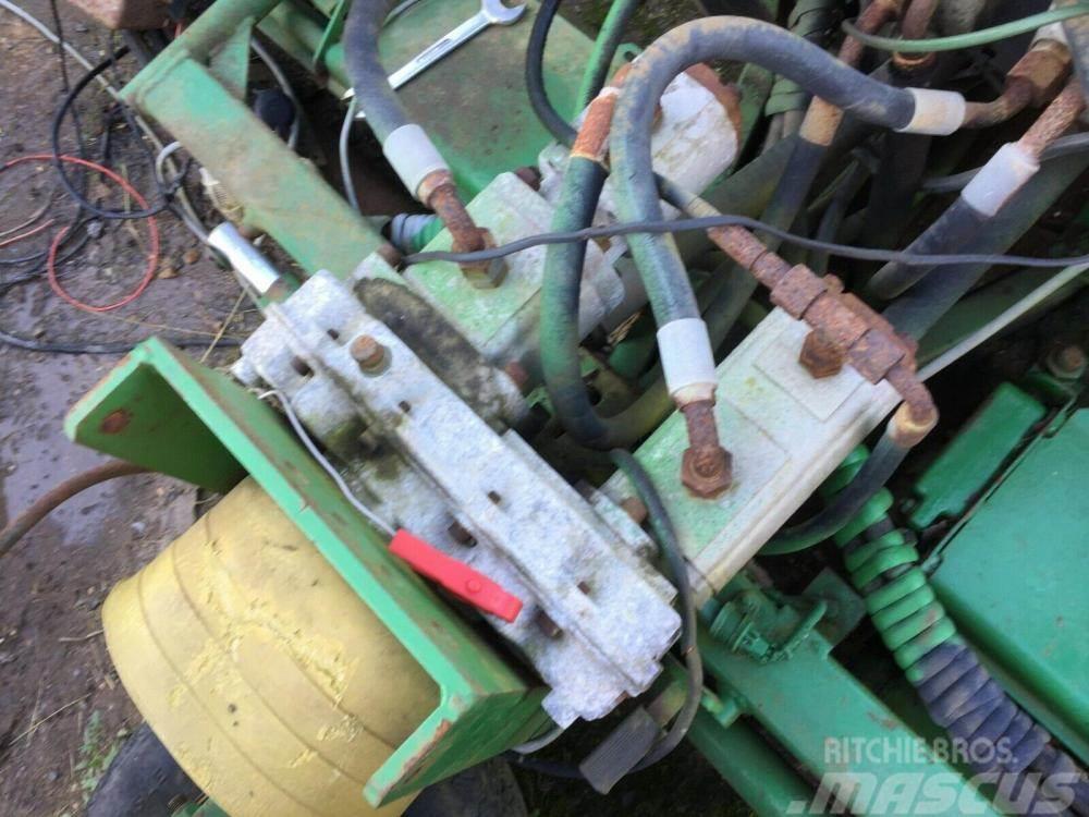 John Deere 365 mower reel and Ultra Motor 5092 4294 Muu