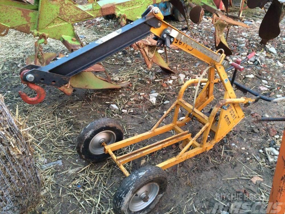 Probst manual operated wheeled hydraulic crane £250 plus  Muud osad