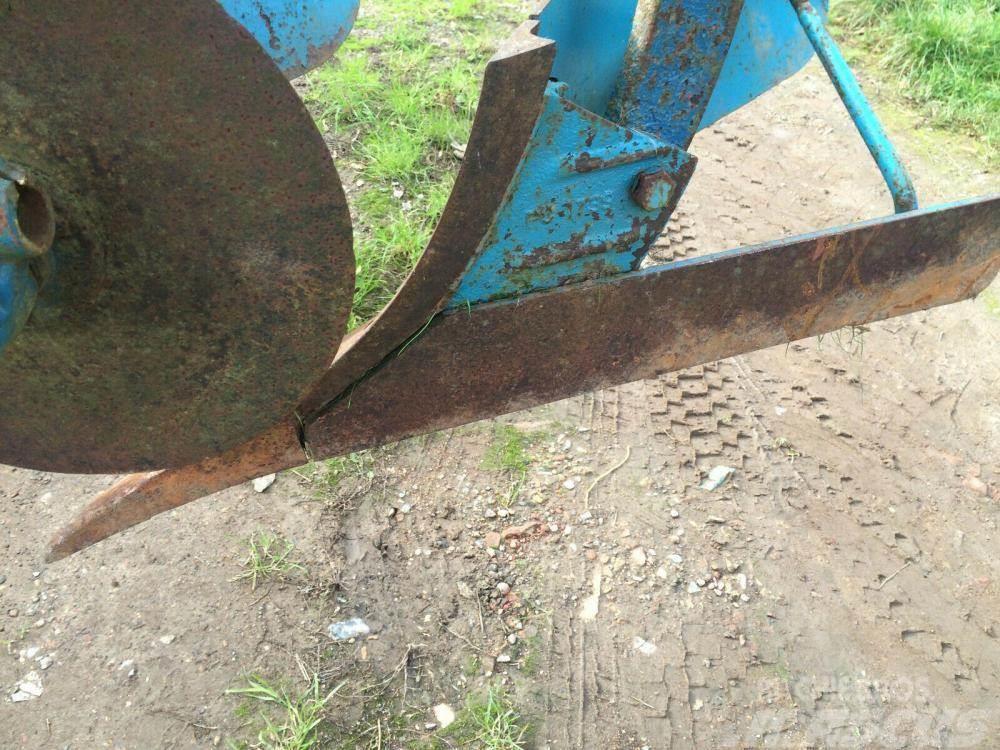  Two furrow plough £475 Tavalised adrad