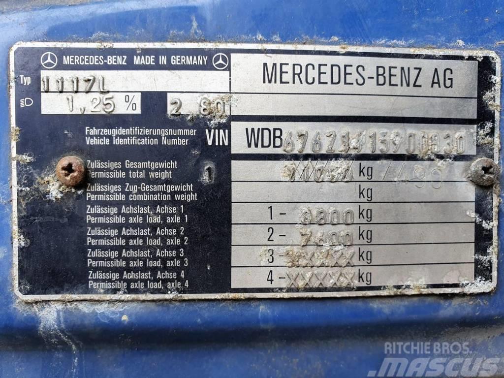 Mercedes-Benz 1117 L (KONIOWÓZ) Loomaveokid
