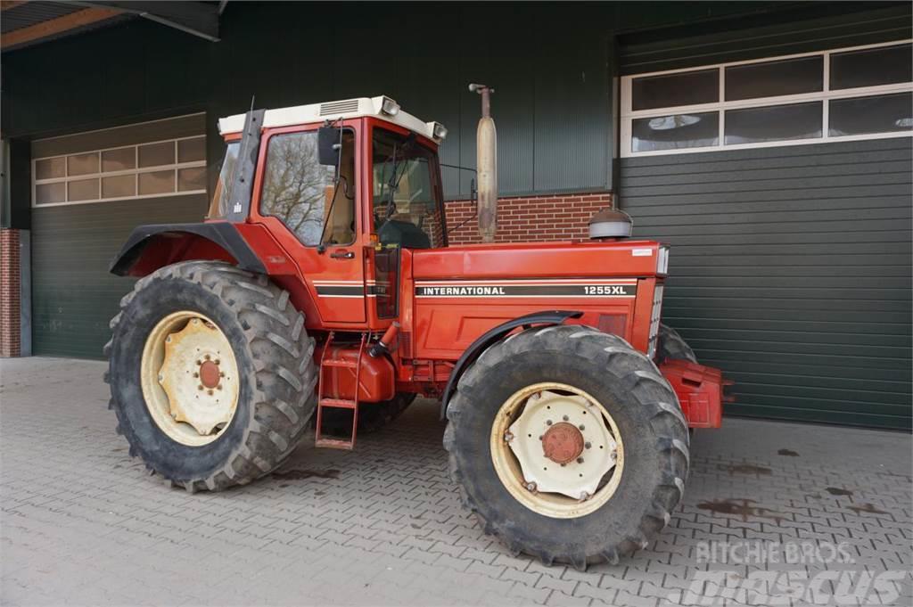 Case IH IHC 1255 XL nur 5014 Std. Traktorid