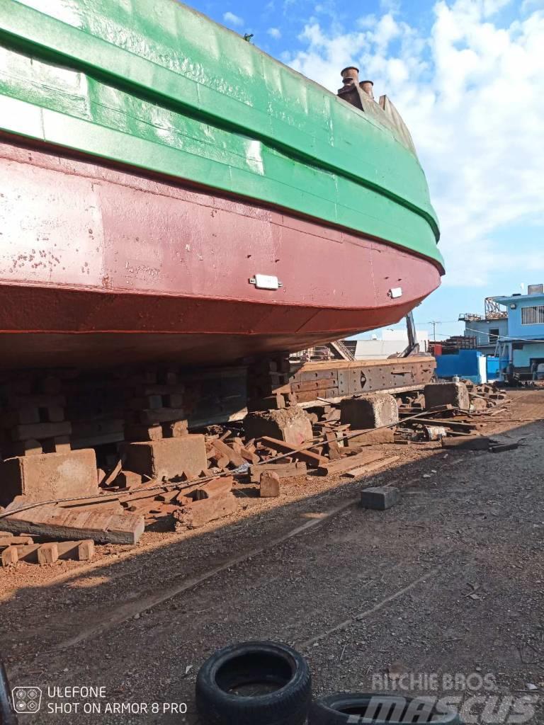 Lima 2400 - Split Barge Tööpaadid / pargased