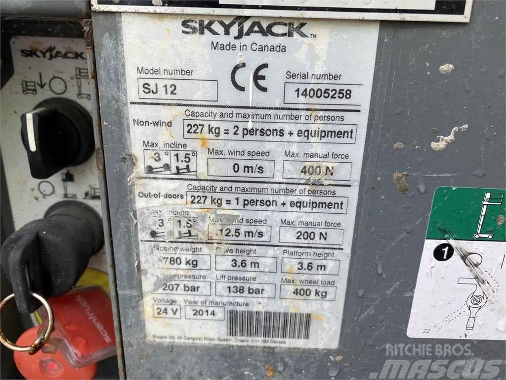 SkyJack SJ12 Vertikaalsed mast tõstukid