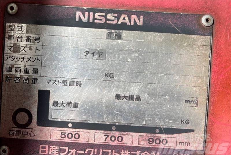 Nissan NP35 Kahveltõstukid - muud