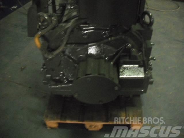 Komatsu HD605-7 gearbox Transmission Karjääriveokid