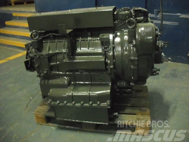 Komatsu HD605-7 gearbox Transmission Karjääriveokid