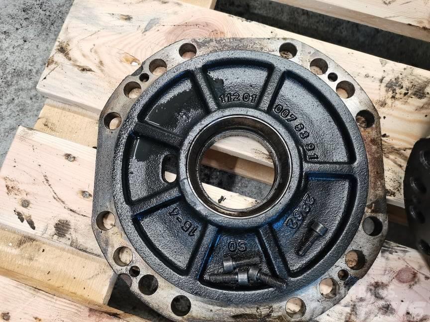 Manitou MT 1740 {Spicer 11X35} differential Sillad