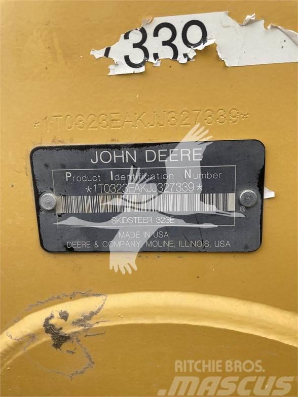 John Deere 323E Kompaktlaadurid