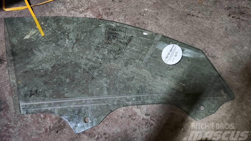 BMW Front Right Window Glass Pidurid