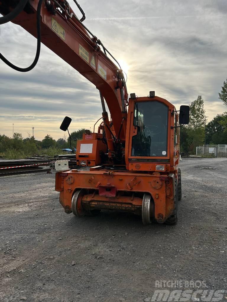 CASE 788 Rail Road excavator Raudteehooldusmasinad