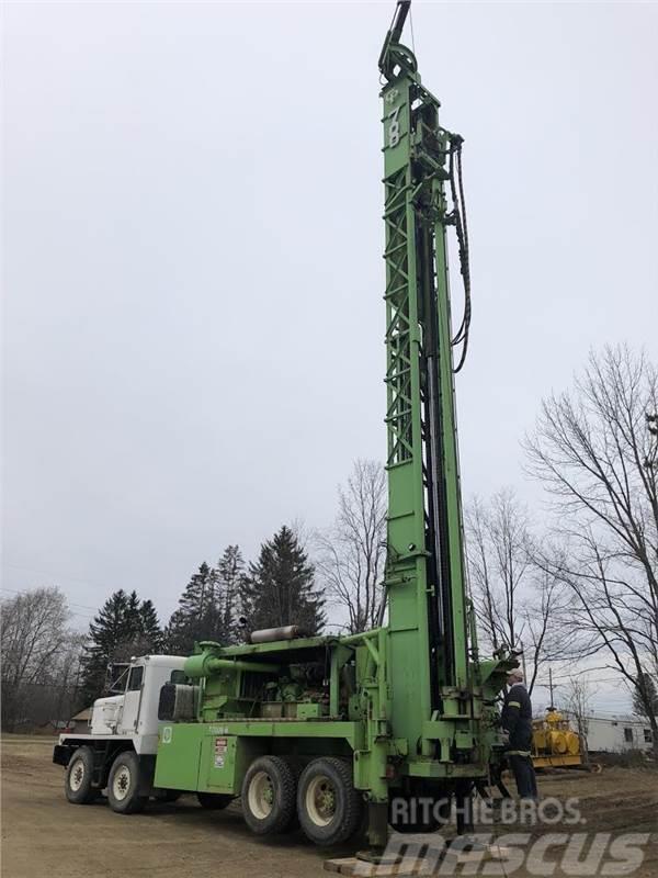 Chicago Pneumatic T-700WH Deep Hole Drill Rig & Package Kompressorid