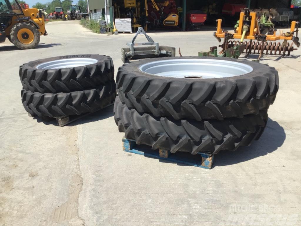 Stocks Row crop wheels and tyres Topeltrattad