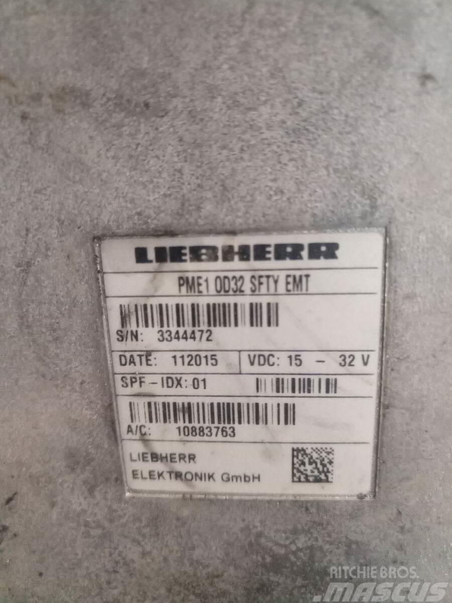 Liebherr R926 LC Elektroonikaseadmed